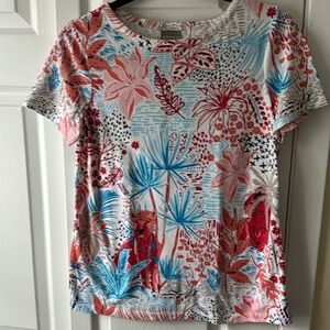 Chico’s short sleeve print top.